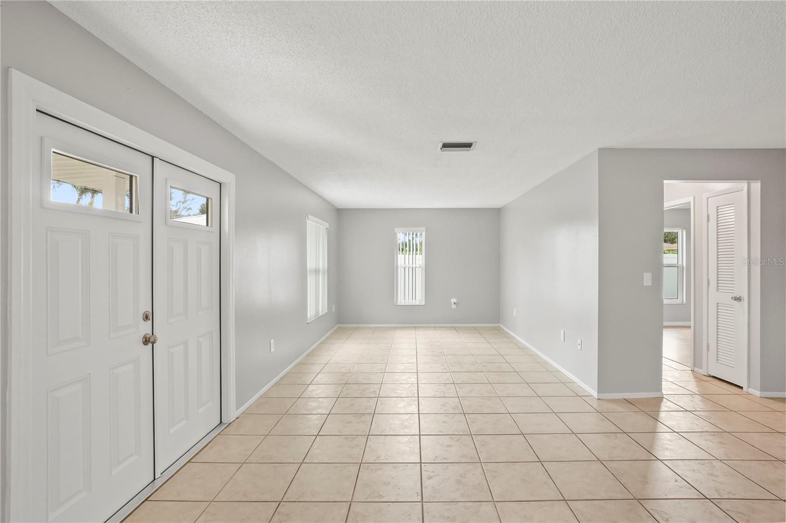 Image 4 of 27 For 7108 14th Avenue Nw