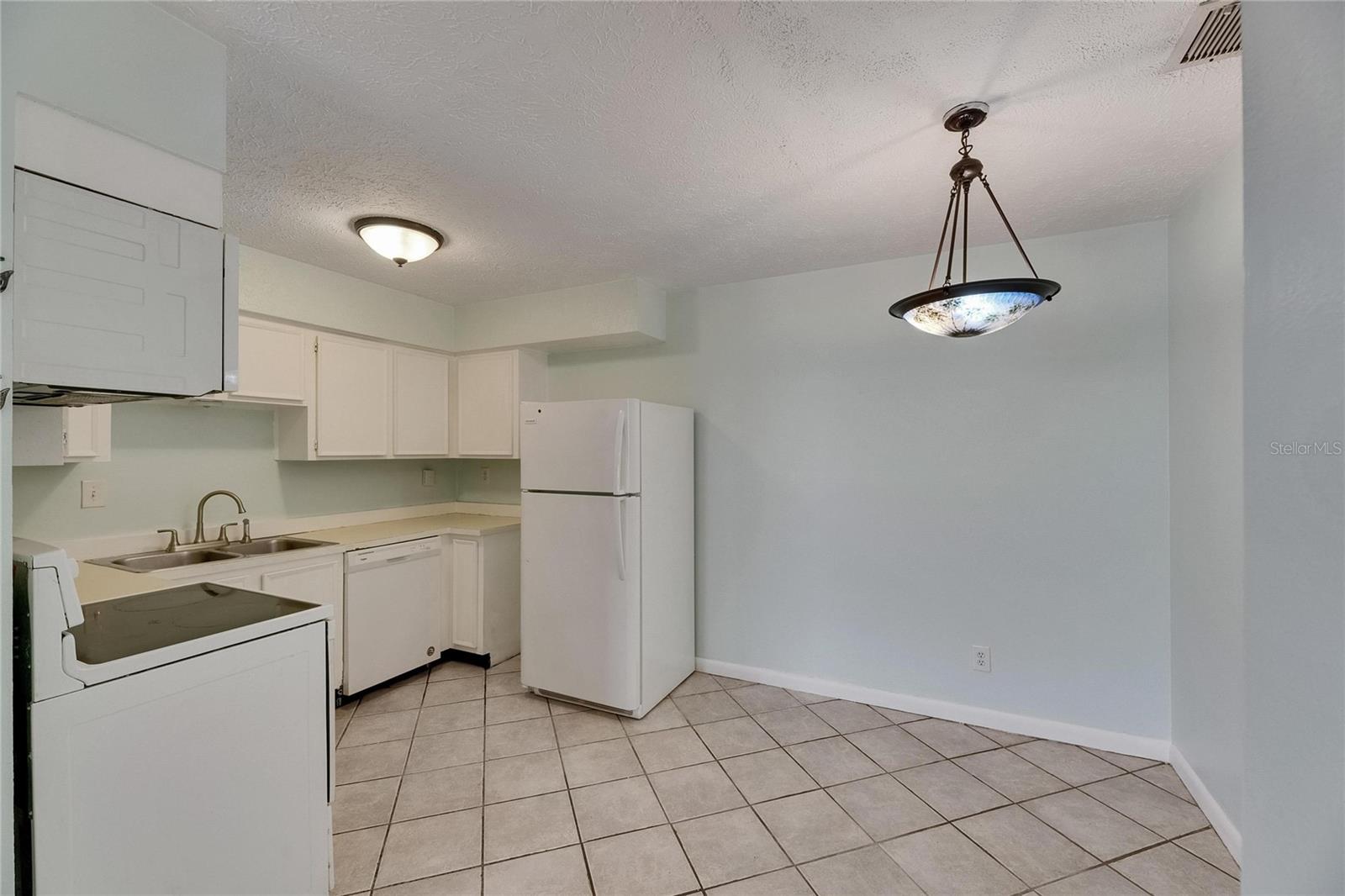 Image 10 of 31 For 1049 Apollo Beach Boulevard D