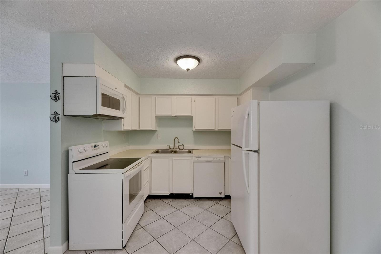 Image 11 of 31 For 1049 Apollo Beach Boulevard D