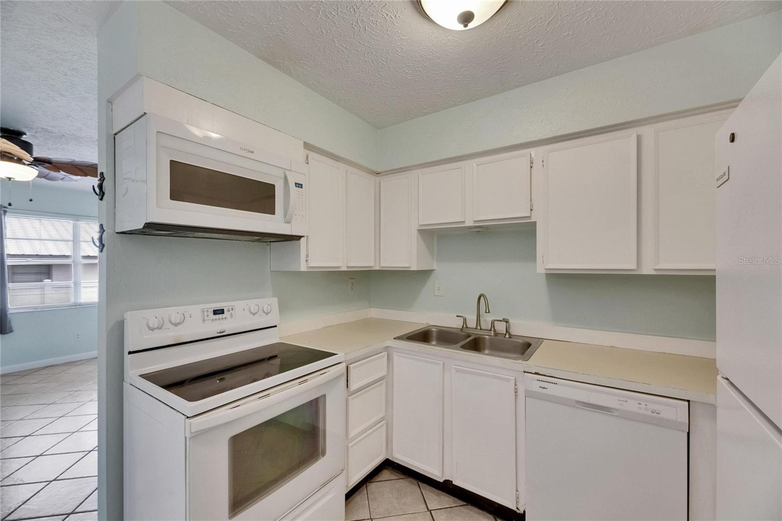 Image 12 of 31 For 1049 Apollo Beach Boulevard D