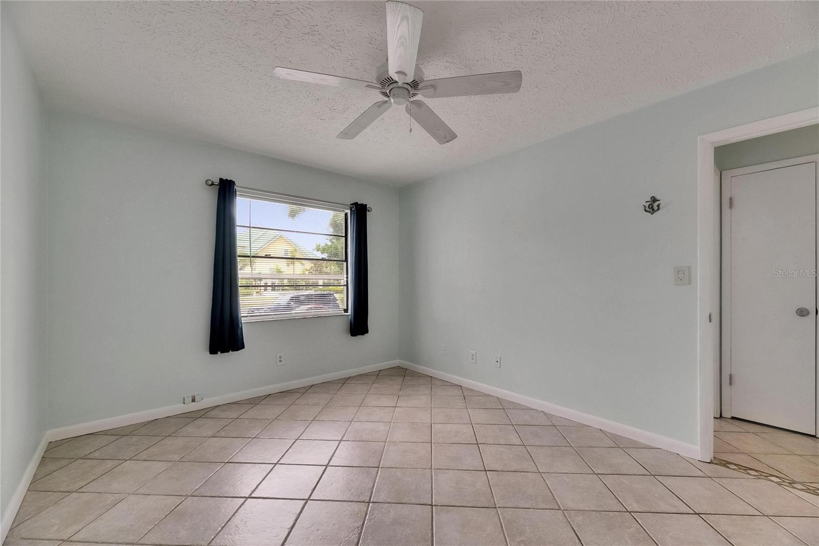 Image 25 of 31 For 1049 Apollo Beach Boulevard D