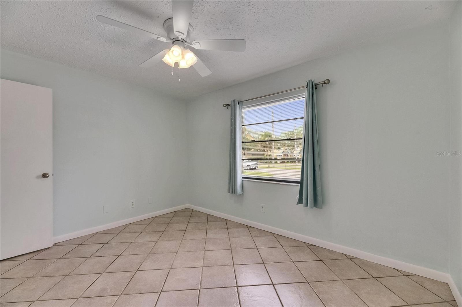 Image 27 of 31 For 1049 Apollo Beach Boulevard D