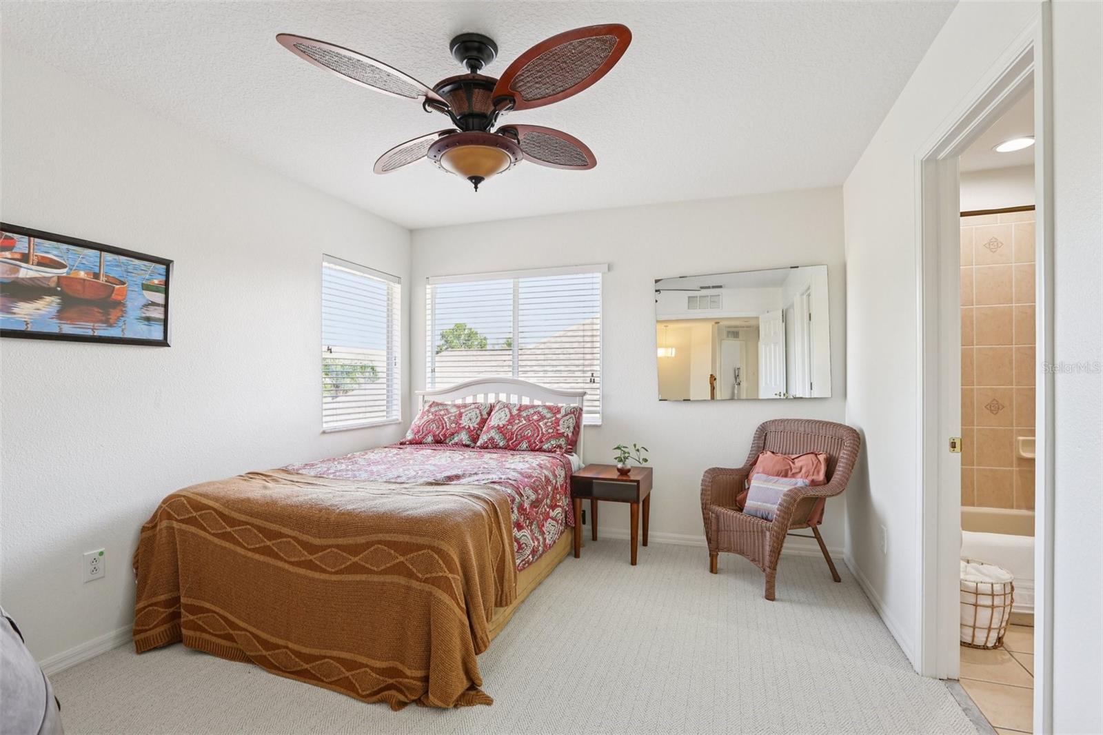 Listing photo id 24 for 23346 Abercorn Lane