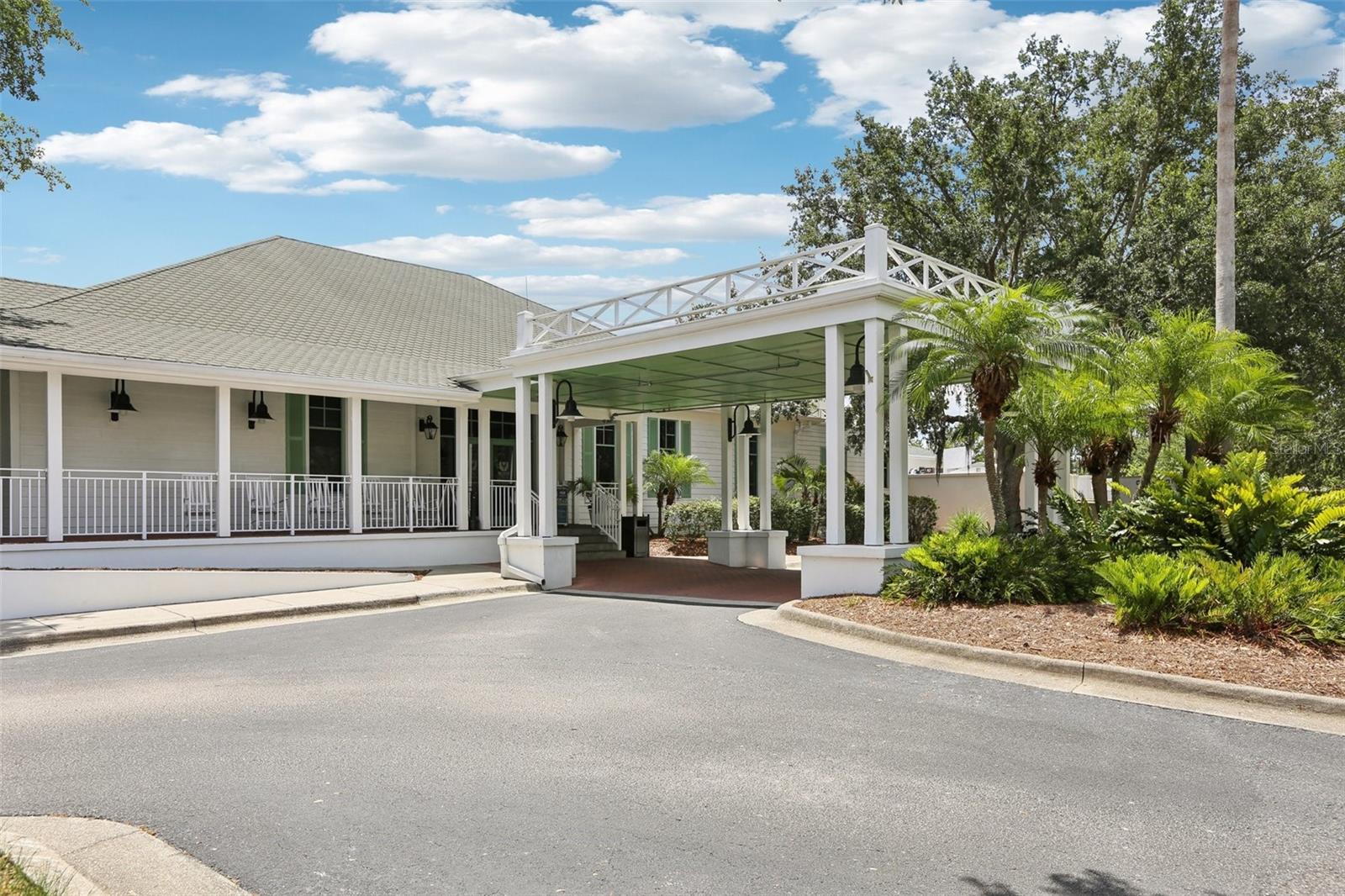 Listing photo id 47 for 23346 Abercorn Lane