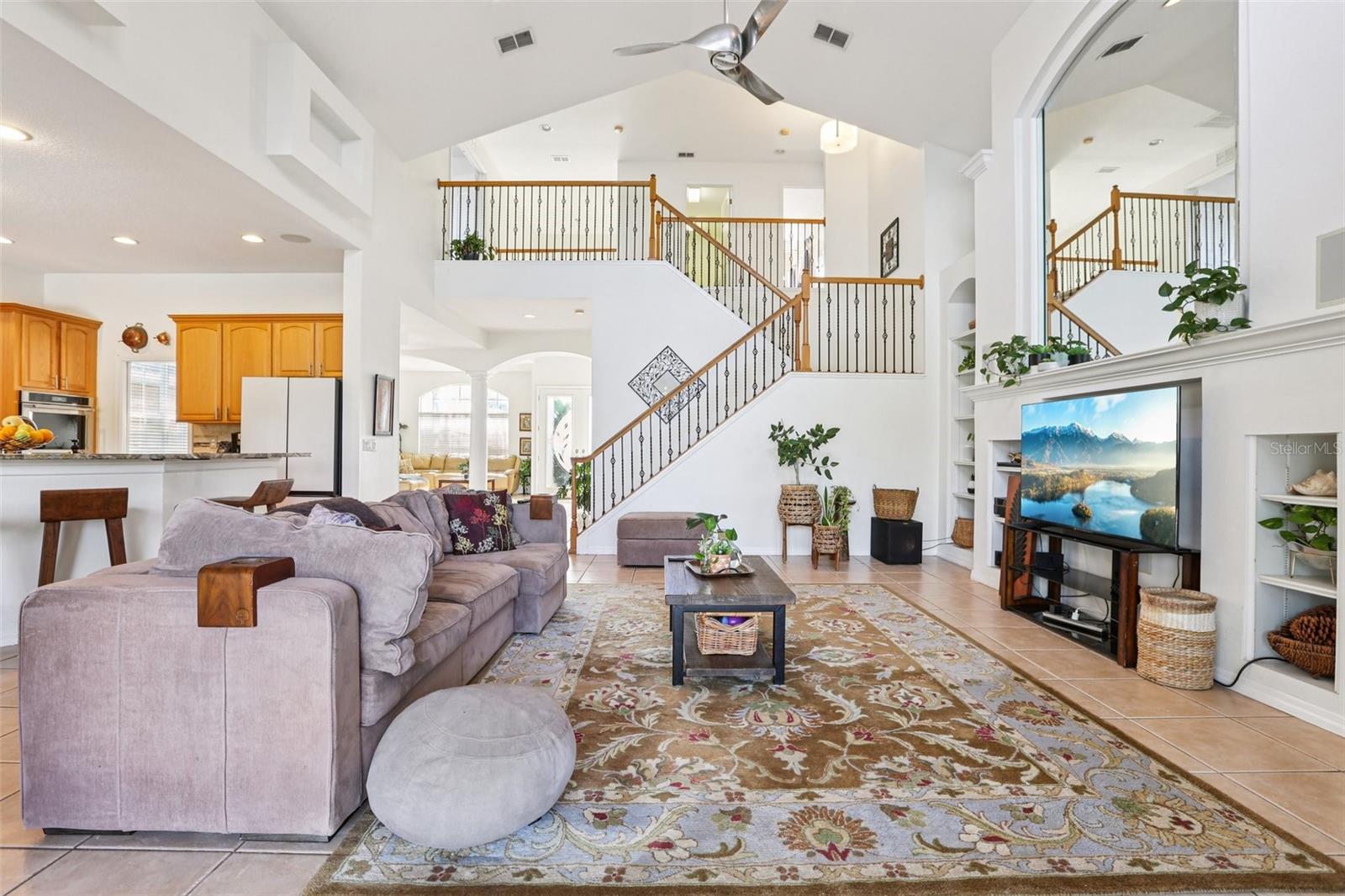 Listing photo id 6 for 23346 Abercorn Lane