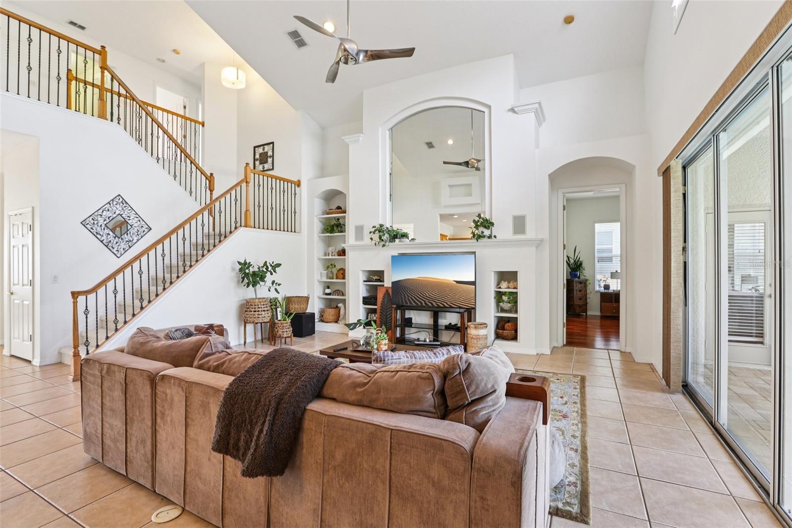 Listing photo id 7 for 23346 Abercorn Lane