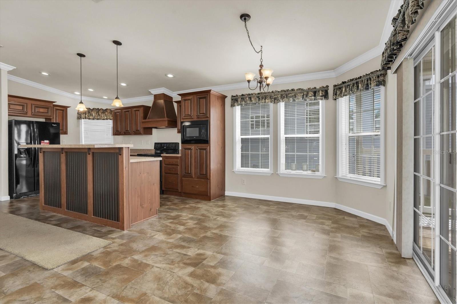 Image 19 of 64 For 9790 66th Street N 128