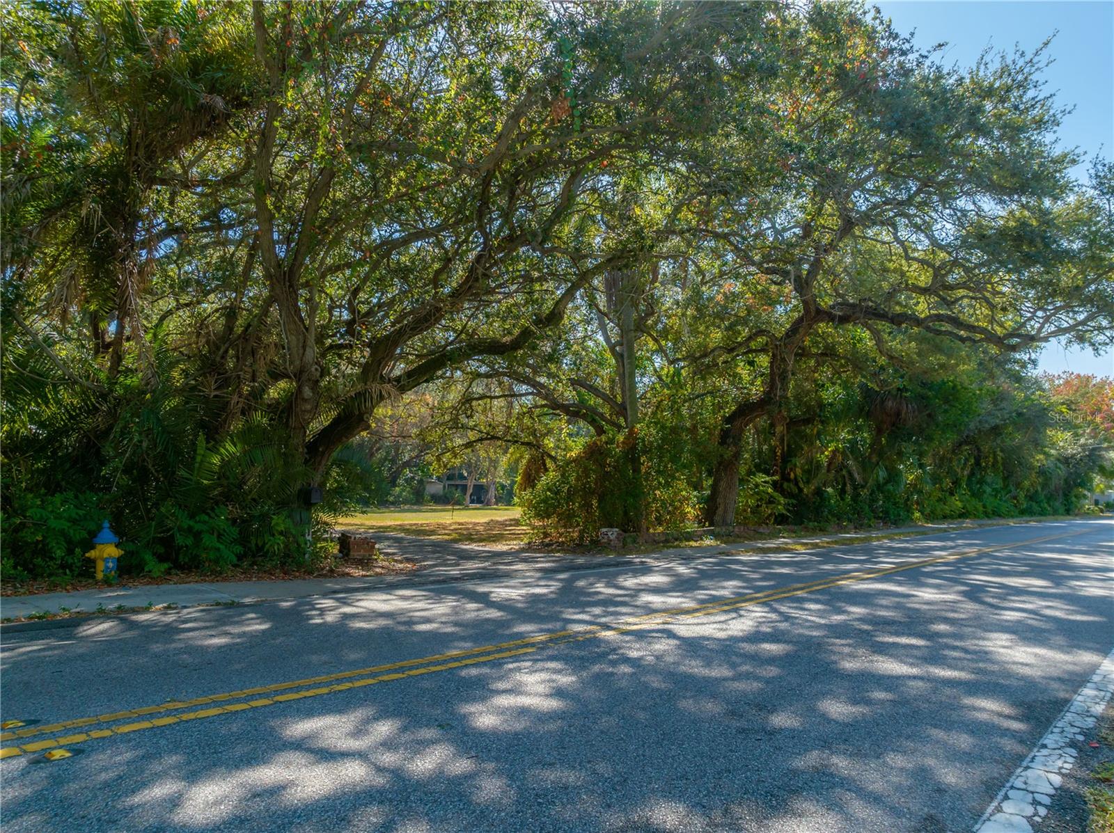 Image 16 of 39 For 6210 Bayshore Boulevard