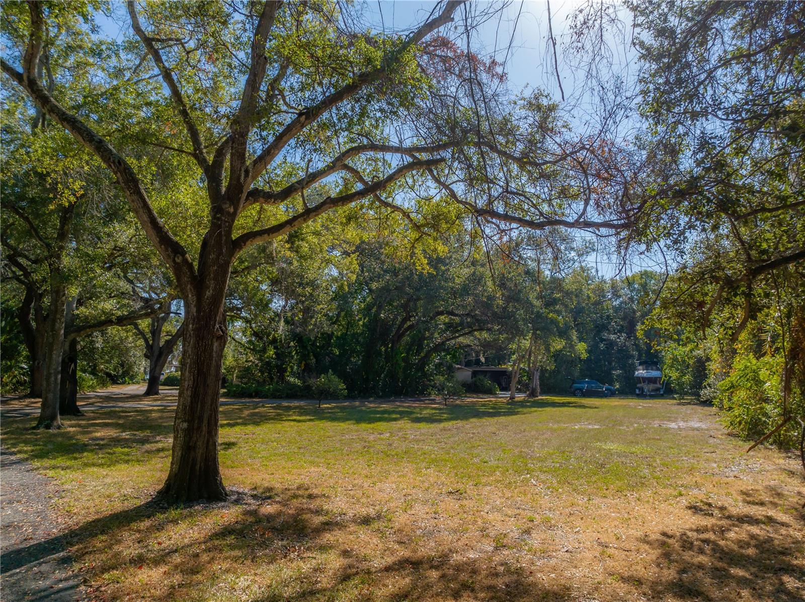 Image 6 of 39 For 6210 Bayshore Boulevard