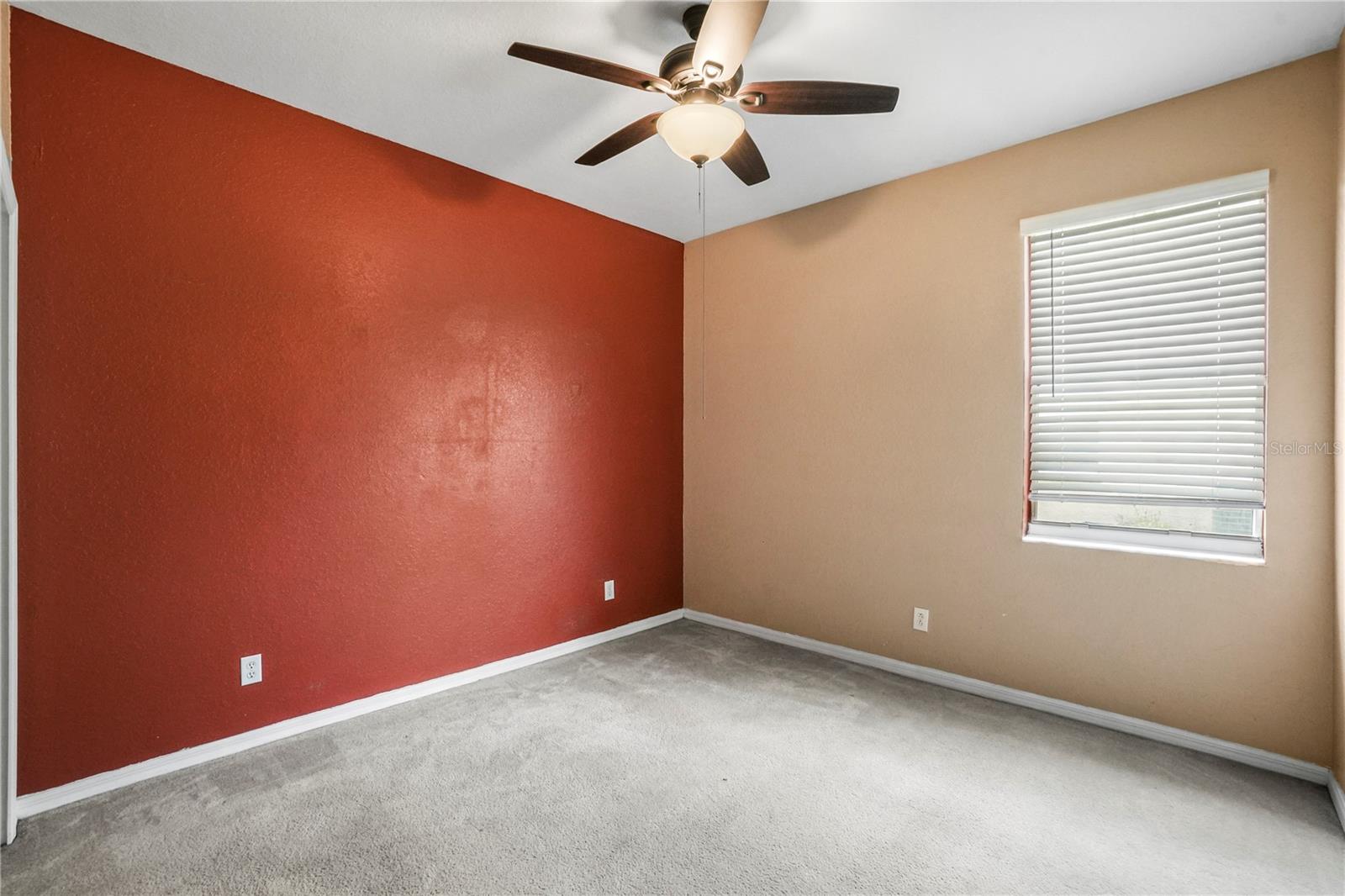Image 28 of 48 For 11810 Holly Creek Drive