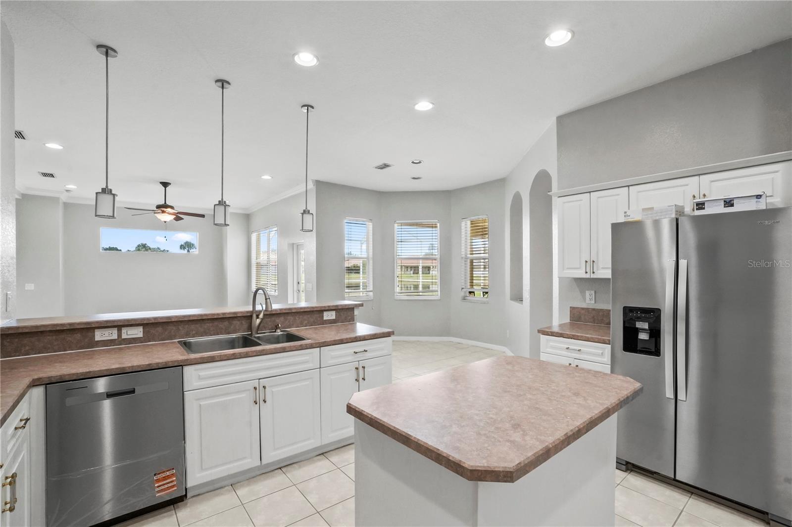Image 5 of 48 For 11810 Holly Creek Drive