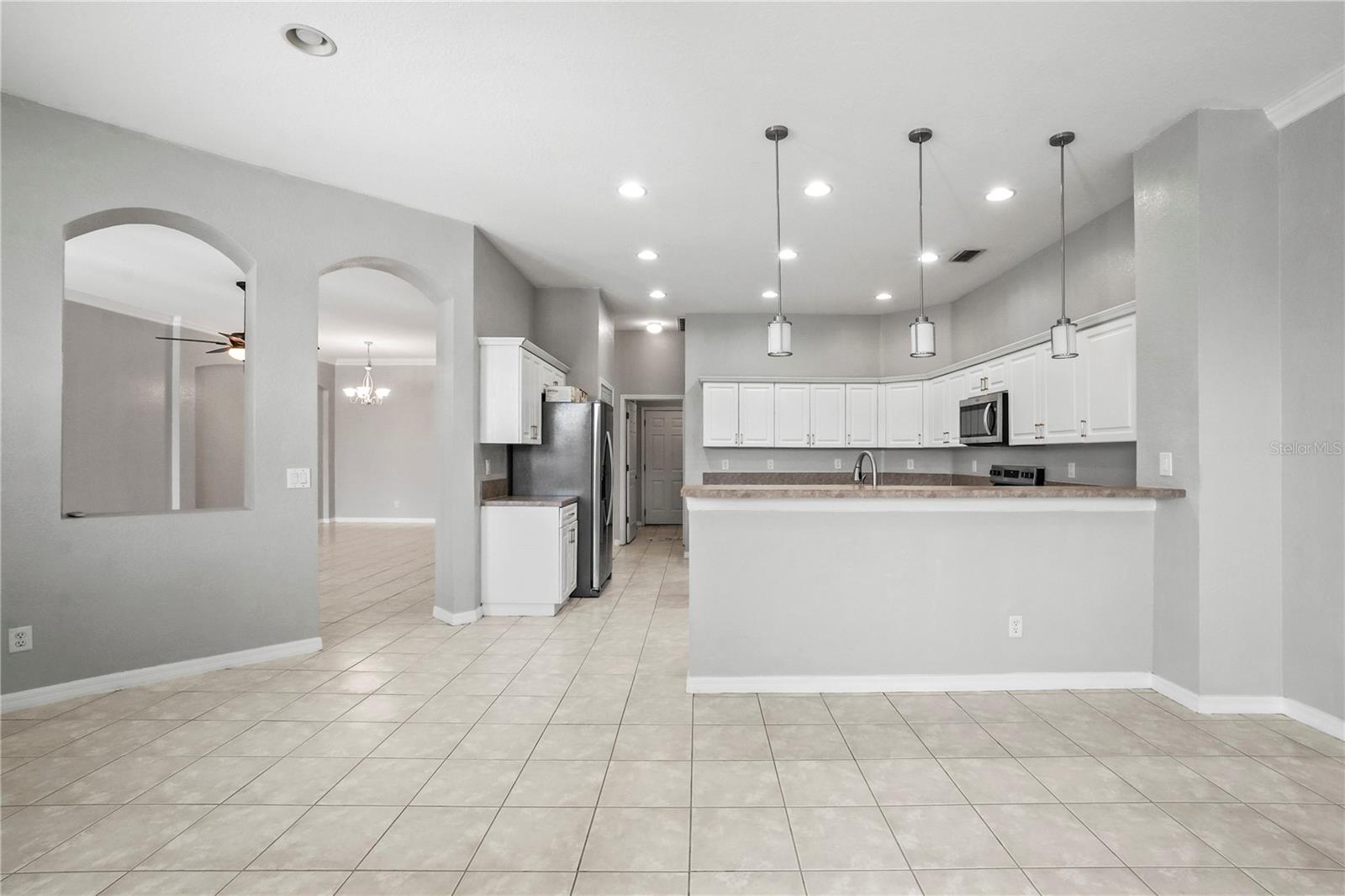 Image 9 of 48 For 11810 Holly Creek Drive