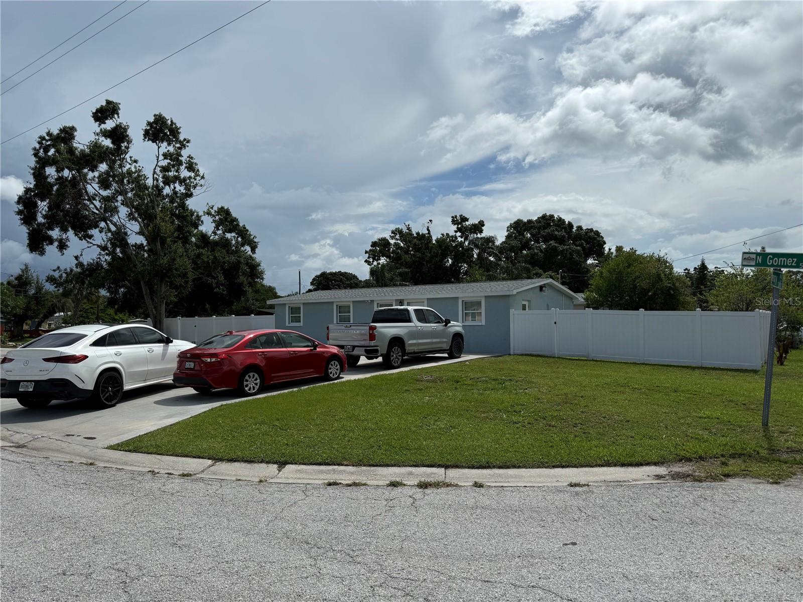 Image 6 of 26 For 2927 Henry Avenue