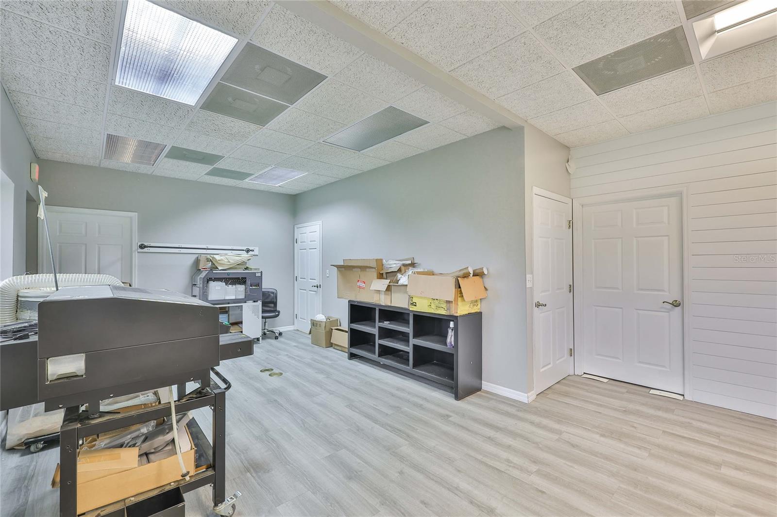 Image 31 of 49 For 11051 Challenger Avenue