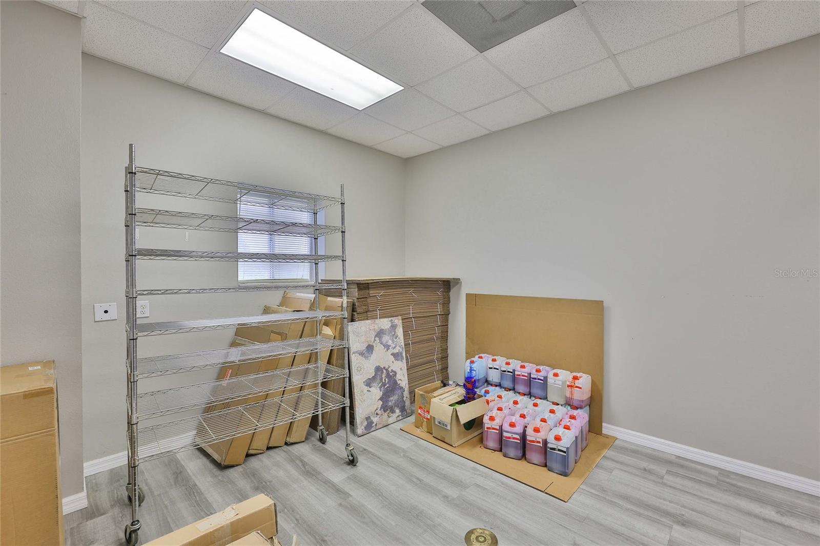 Image 36 of 49 For 11051 Challenger Avenue