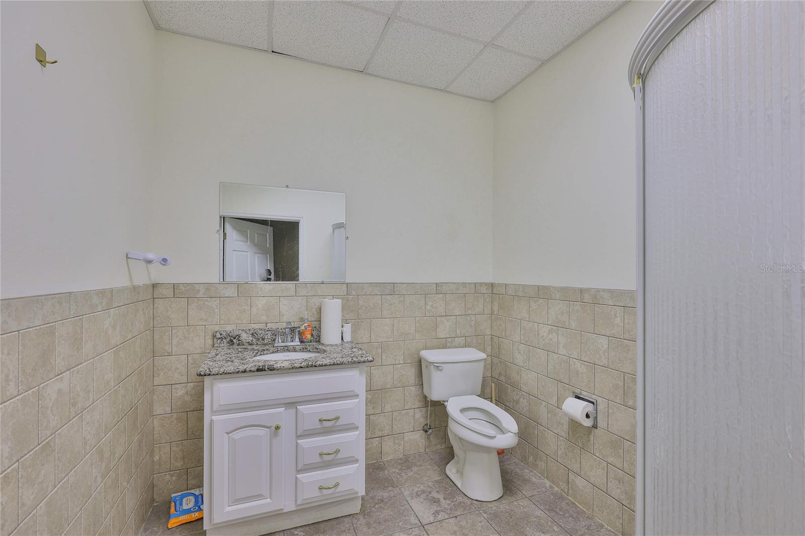 Image 37 of 49 For 11051 Challenger Avenue