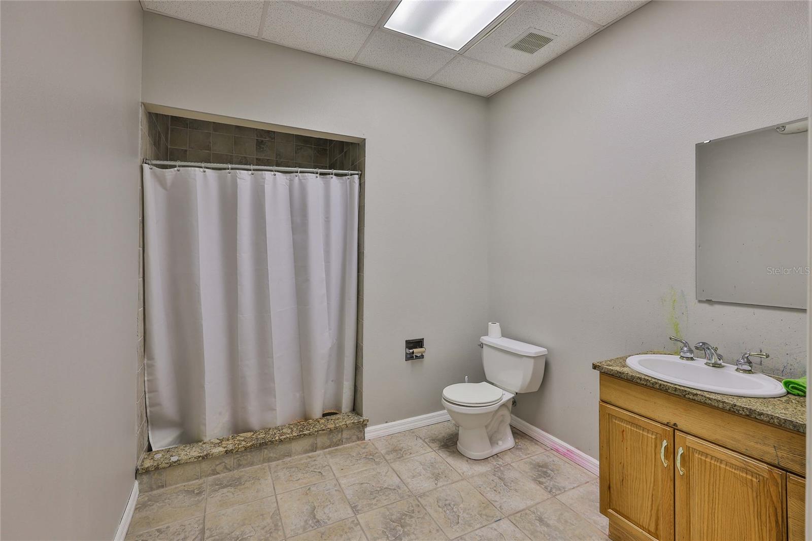 Image 38 of 49 For 11051 Challenger Avenue