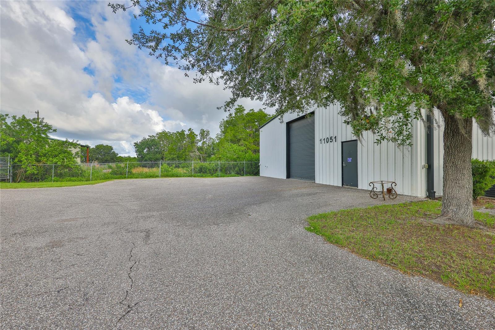 Image 4 of 49 For 11051 Challenger Avenue