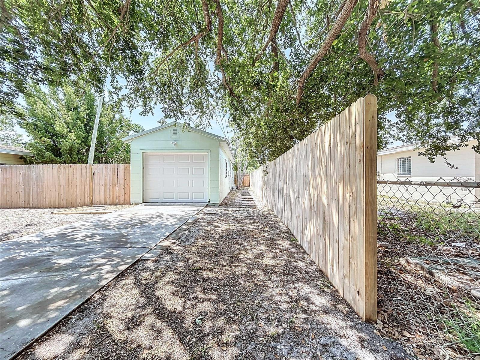 Image 18 of 19 For 627 64th Avenue S