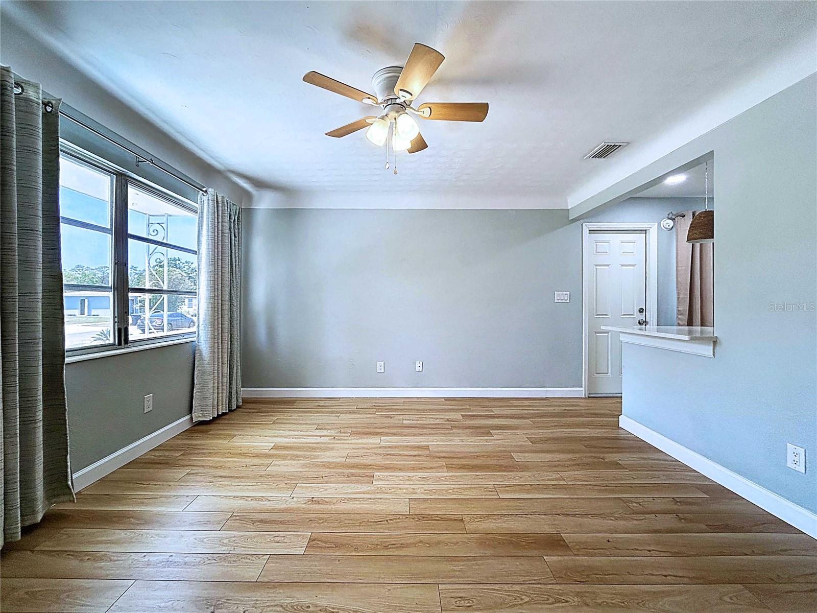 Image 3 of 19 For 627 64th Avenue S