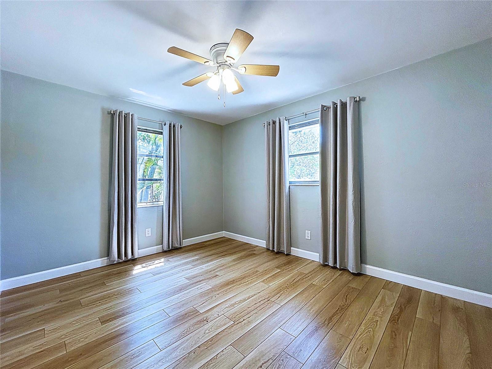 Image 7 of 19 For 627 64th Avenue S