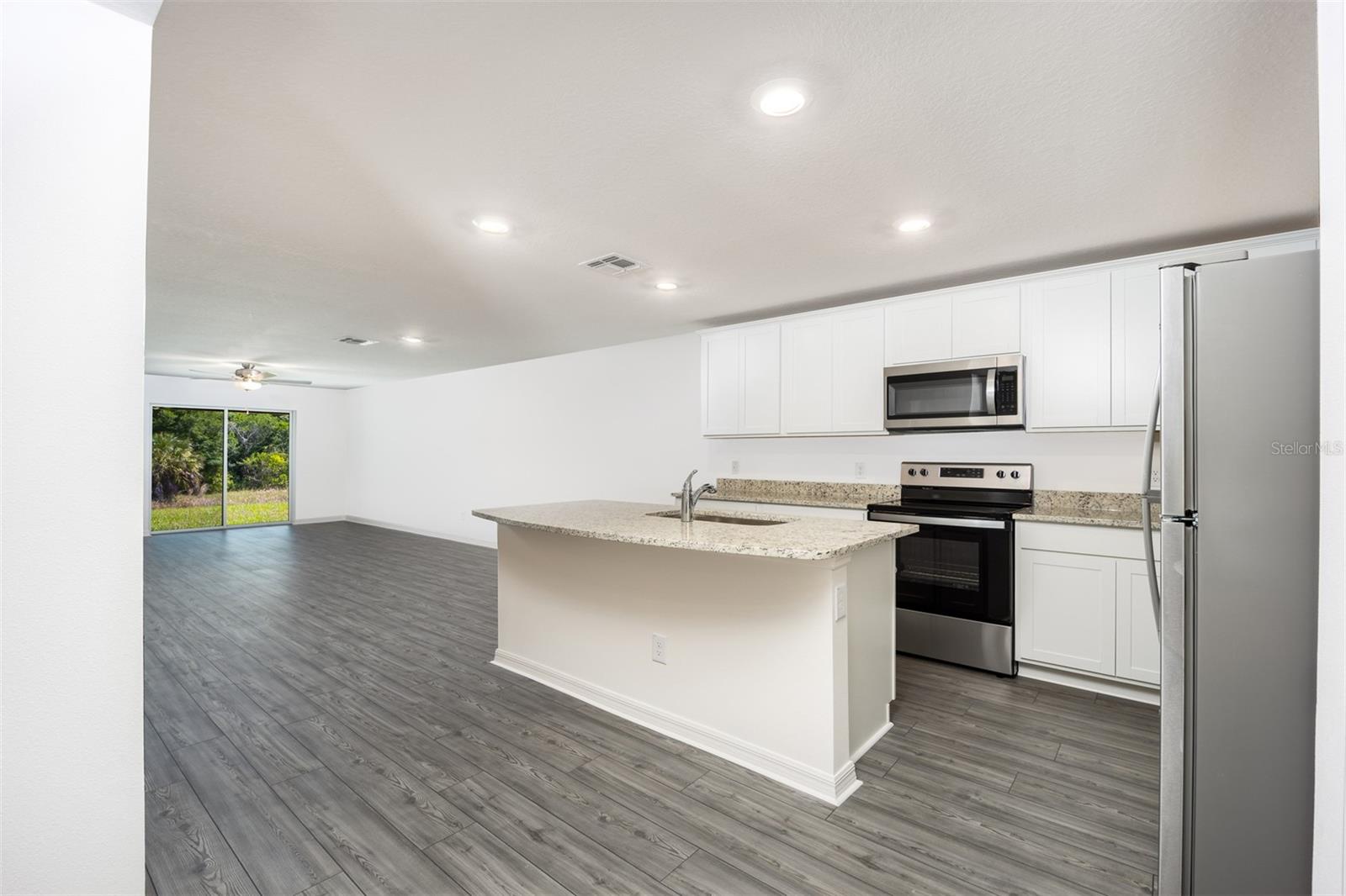 Image 3 of 22 For 3187 Seville Street