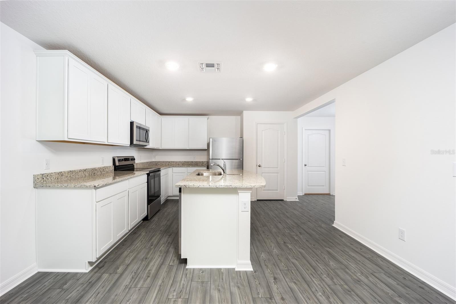 Image 6 of 22 For 3187 Seville Street