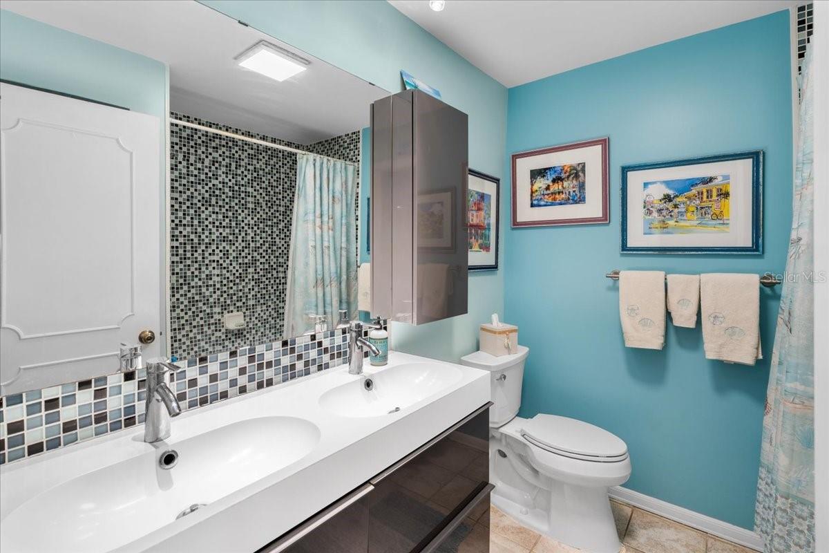 Image 19 of 46 For 13789 Montego Drive
