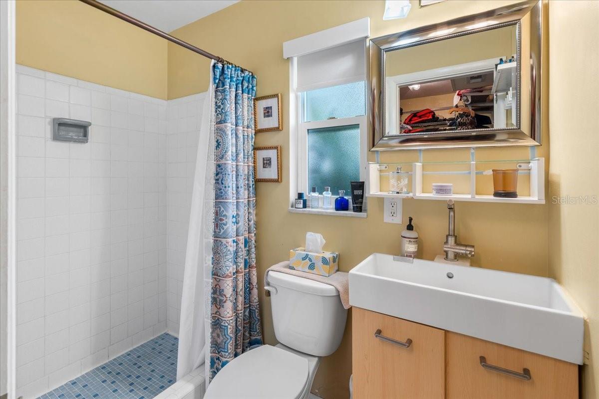 Image 27 of 46 For 13789 Montego Drive