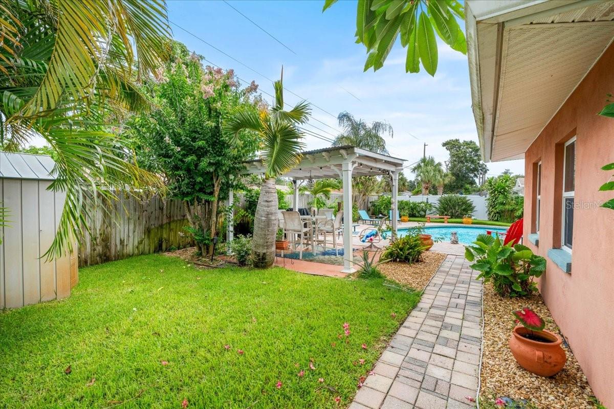 Image 28 of 46 For 13789 Montego Drive