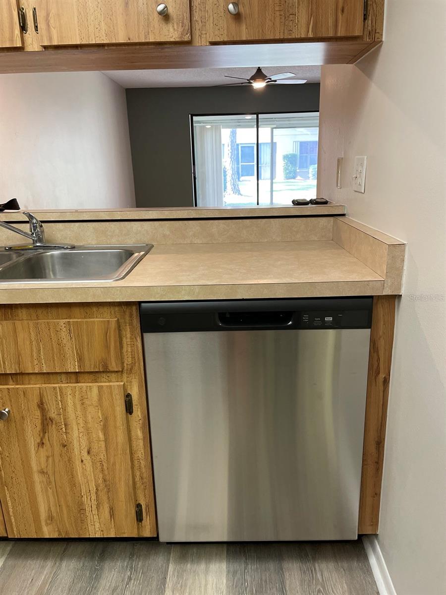 Image 4 of 13 For 3610 54th Street W B8