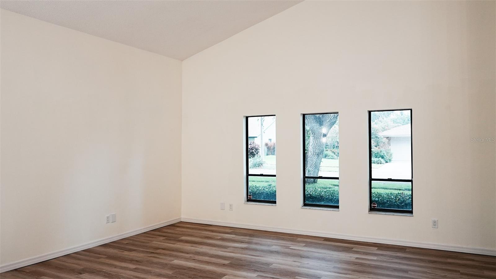 Image 10 of 32 For 2280 Willowbrook Drive