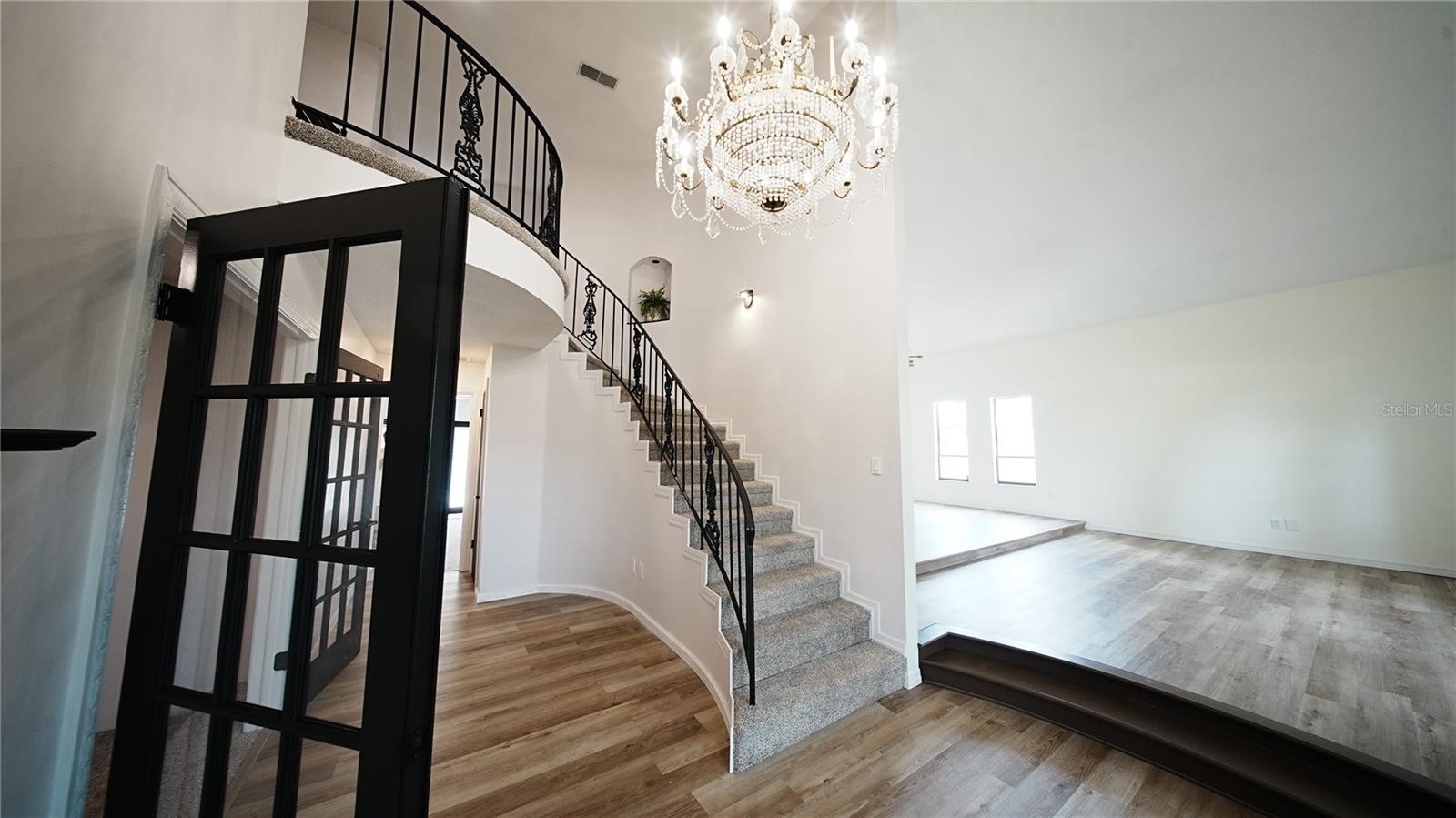 Image 4 of 32 For 2280 Willowbrook Drive
