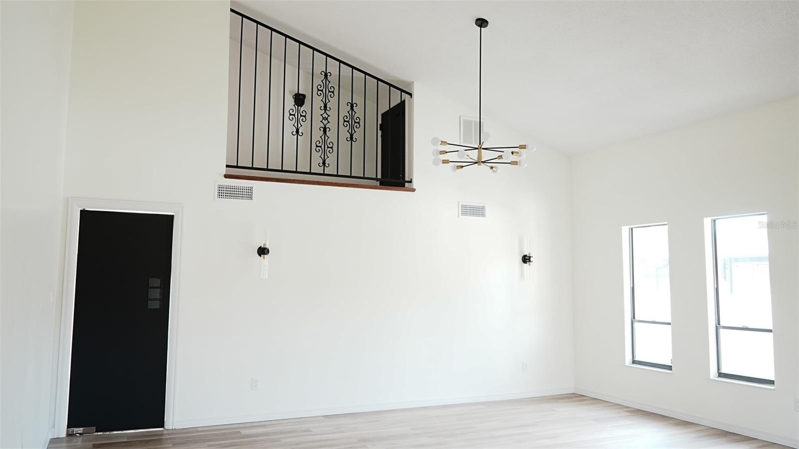 Image 9 of 32 For 2280 Willowbrook Drive