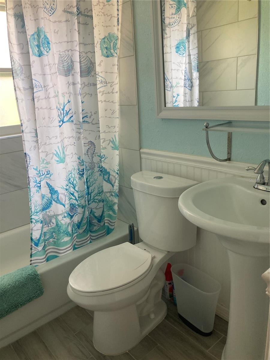 Image 16 of 25 For 2475 47th Street S