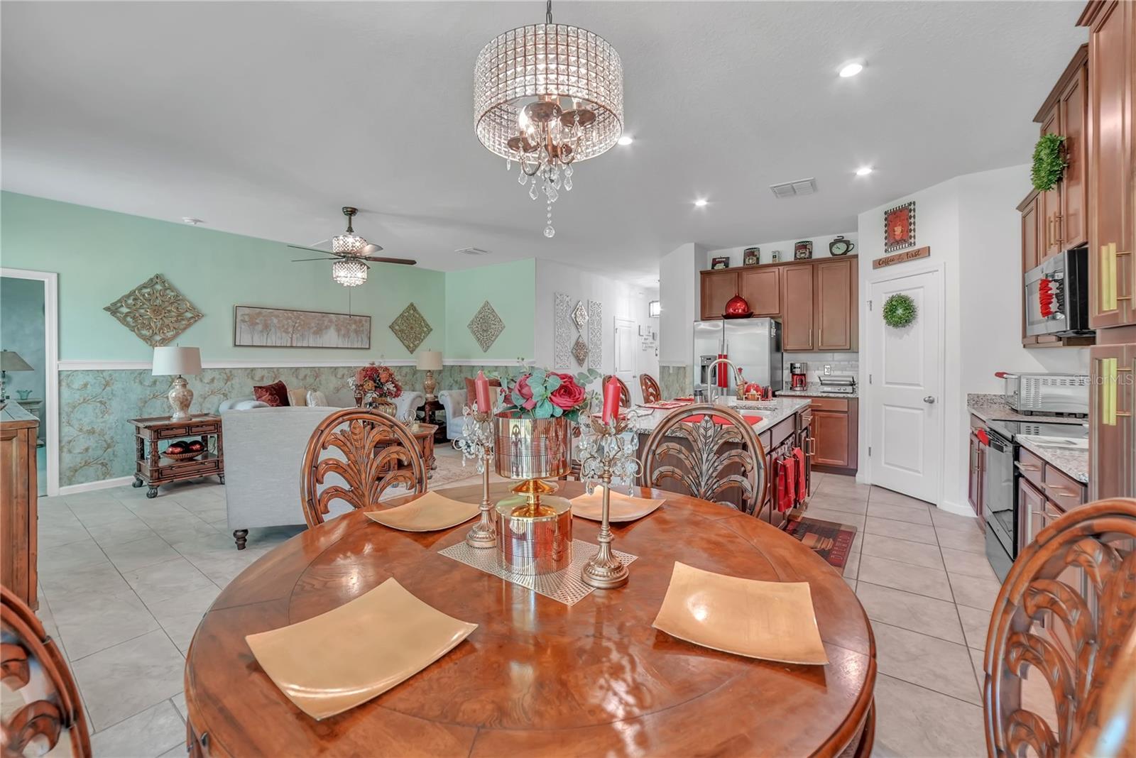 Image 17 of 54 For 289 Siesta Vista Court