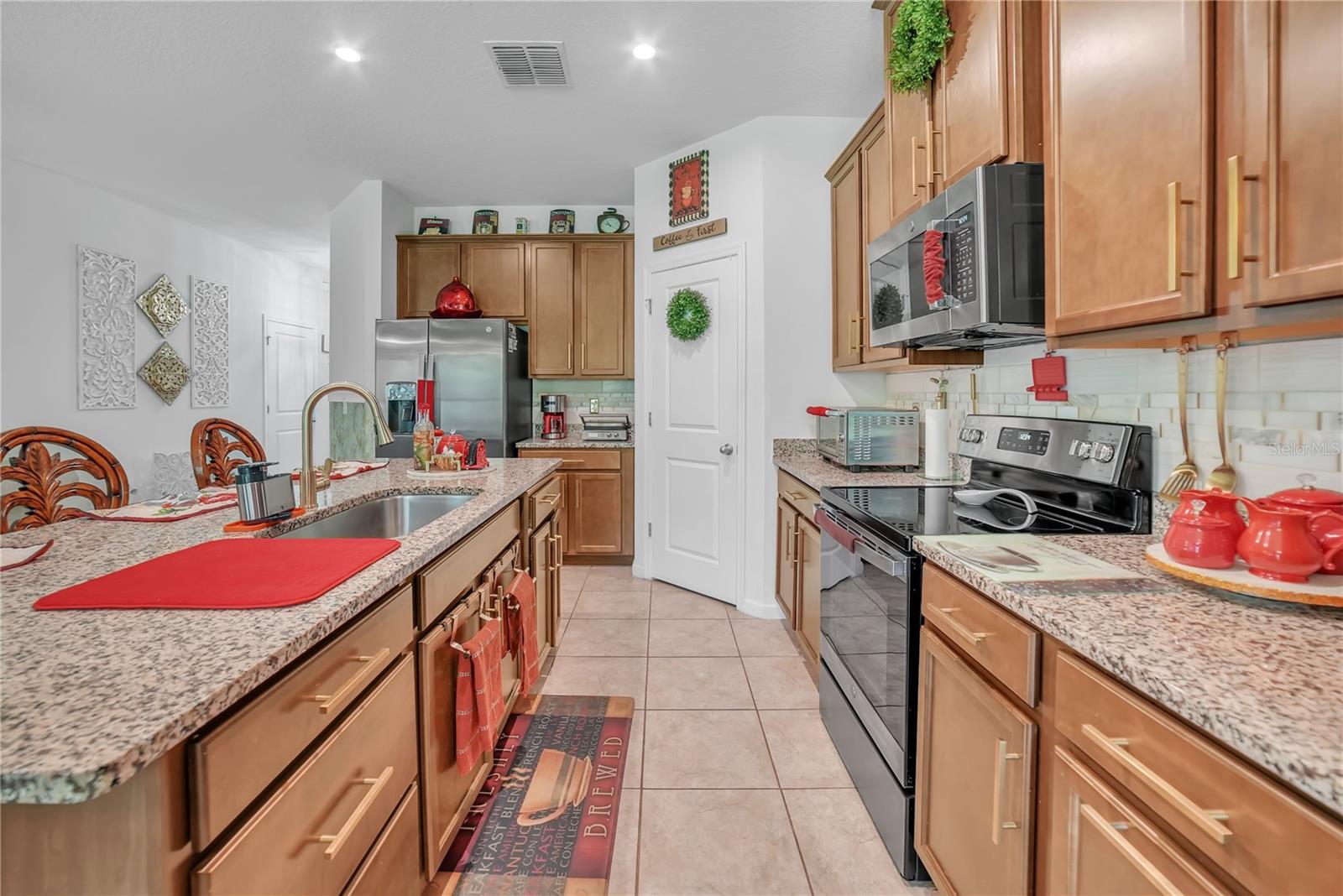 Image 19 of 54 For 289 Siesta Vista Court