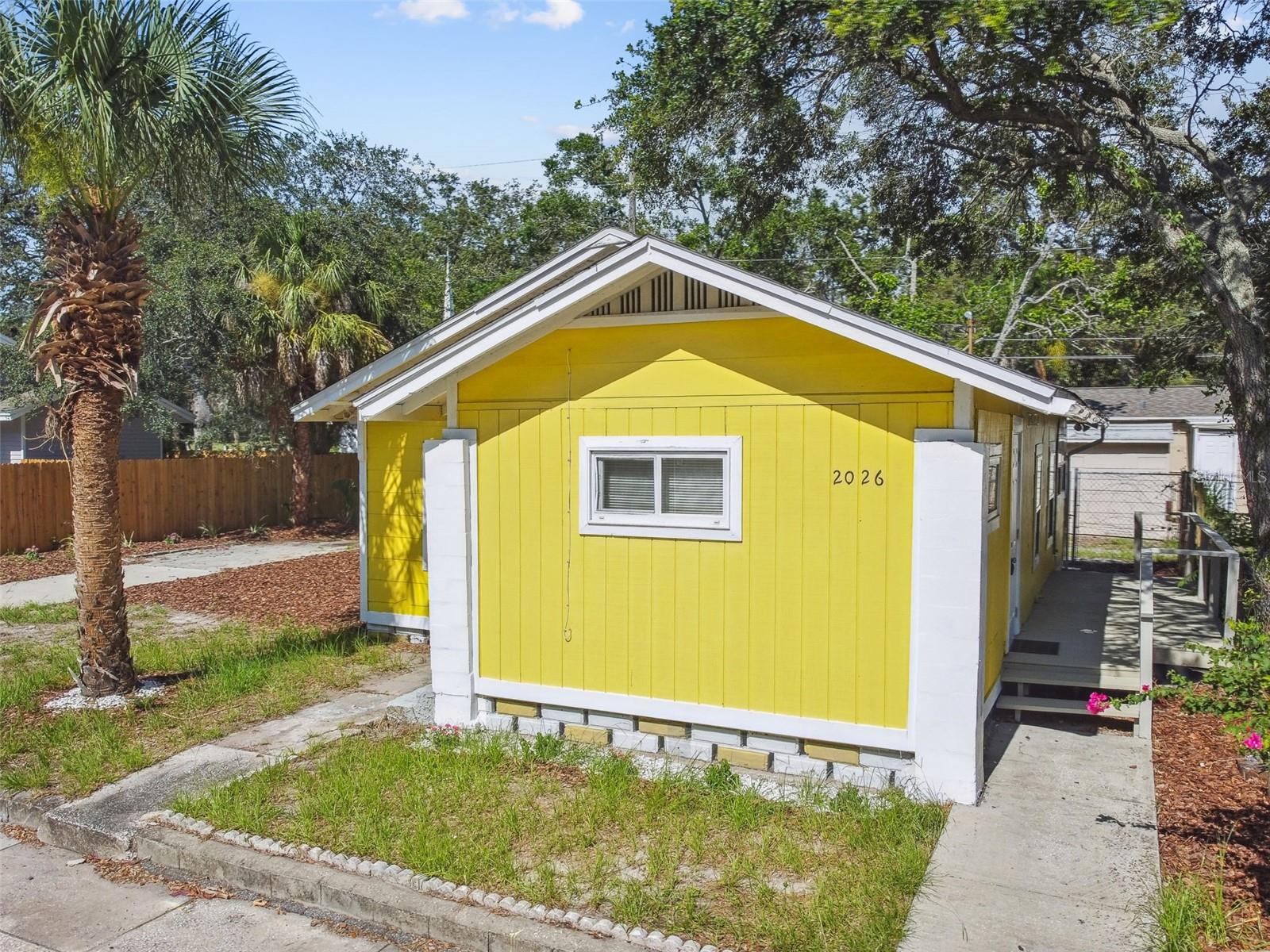Image 3 of 72 For 2026 Auburn Street S