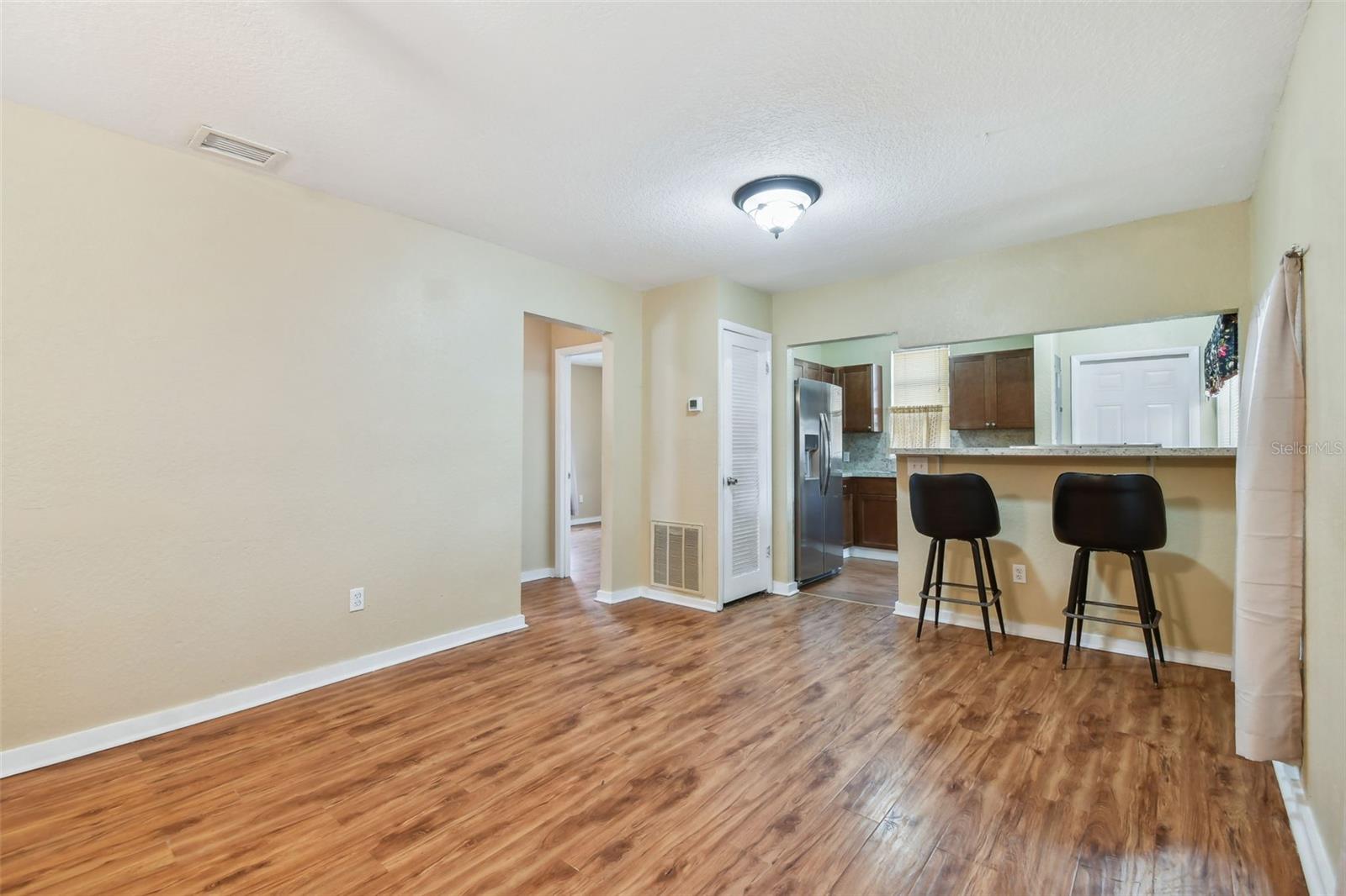 Image 30 of 72 For 2026 Auburn Street S