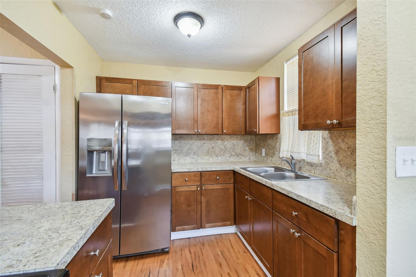 Image 34 of 72 For 2026 Auburn Street S