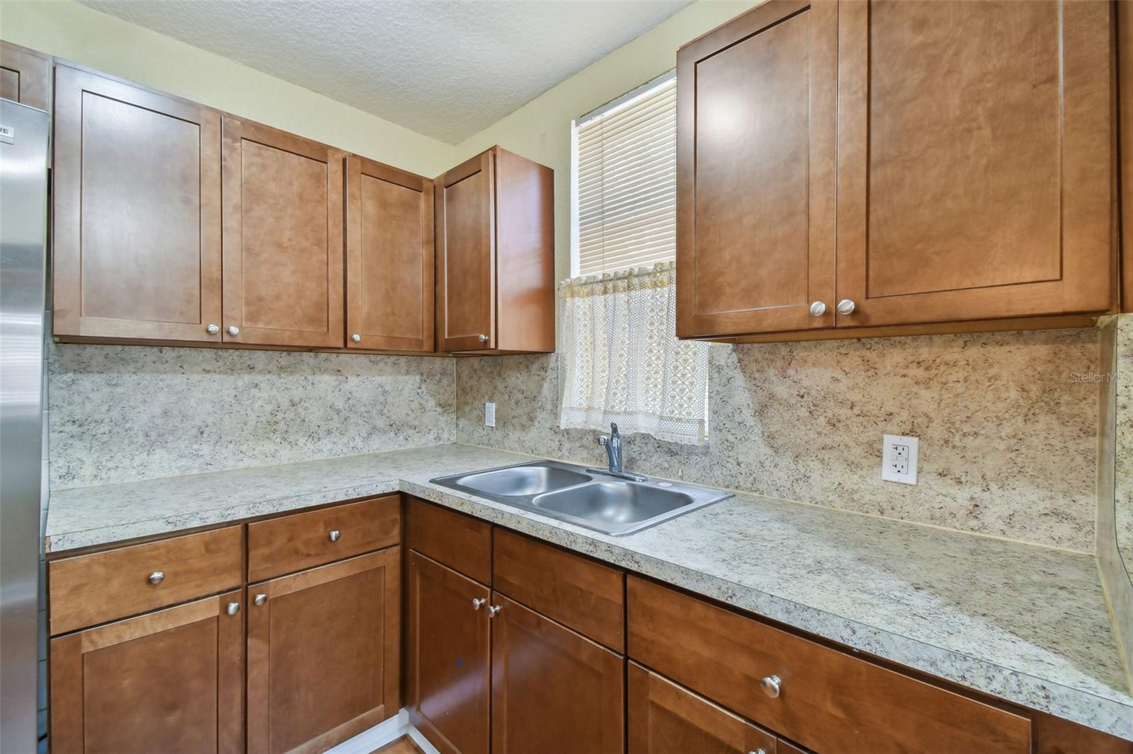 Image 35 of 72 For 2026 Auburn Street S