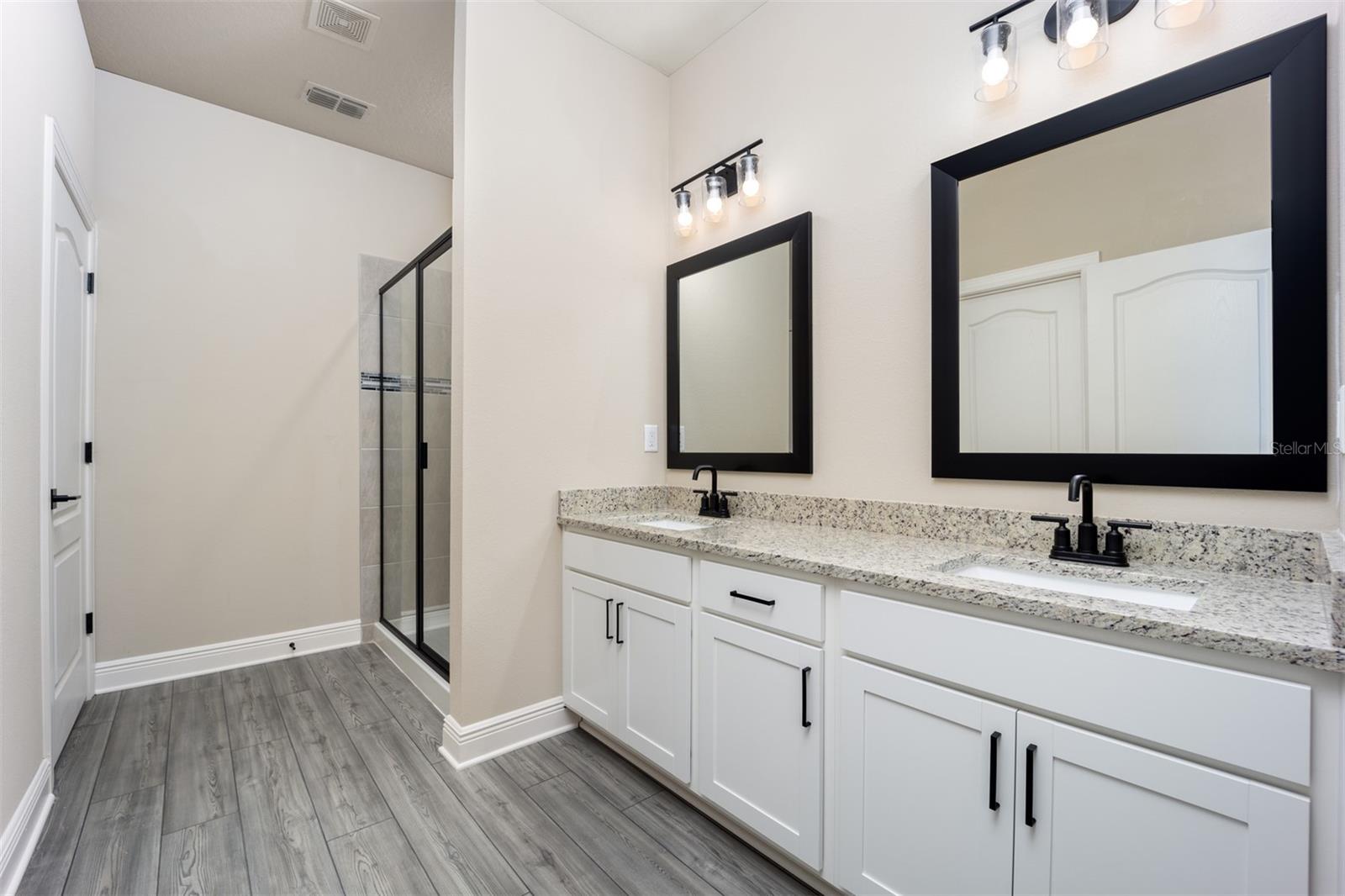 Image 5 of 7 For 7728 Somersworth Drive