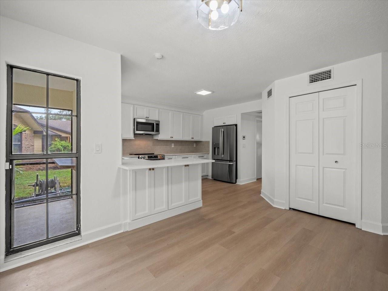 Image 18 of 48 For 3334 Westmoreland Drive