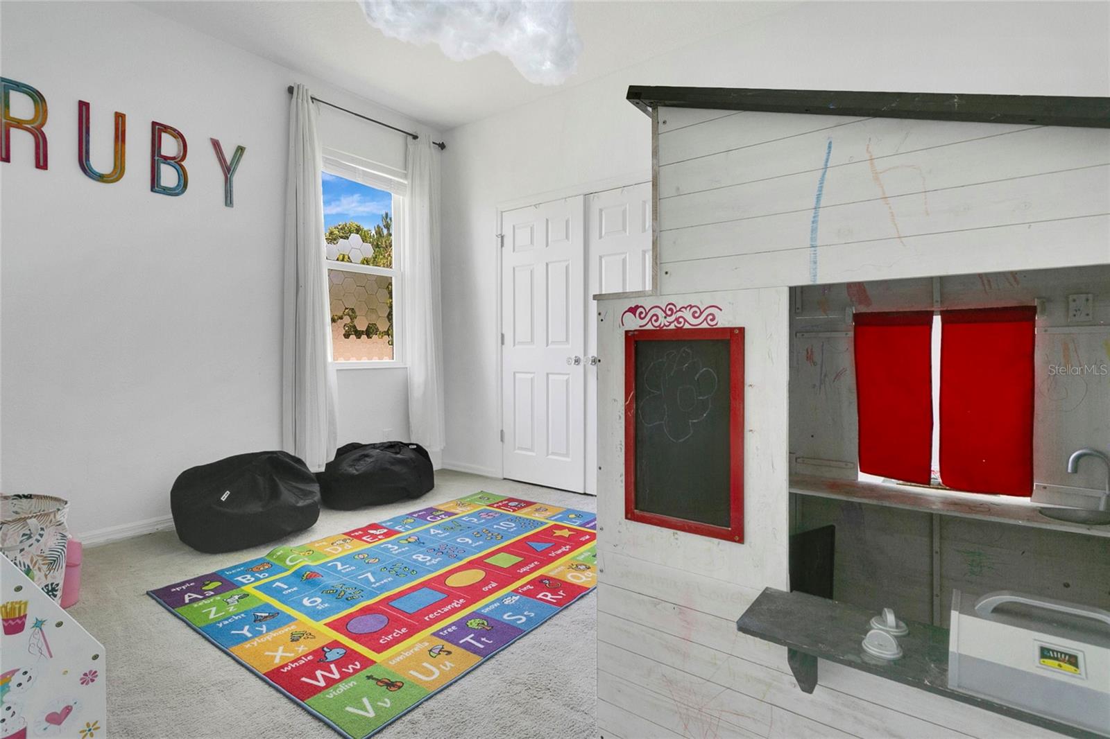 Image 10 of 35 For 356 Irving Bend Drive