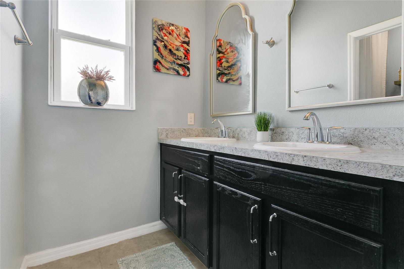 Image 11 of 35 For 356 Irving Bend Drive