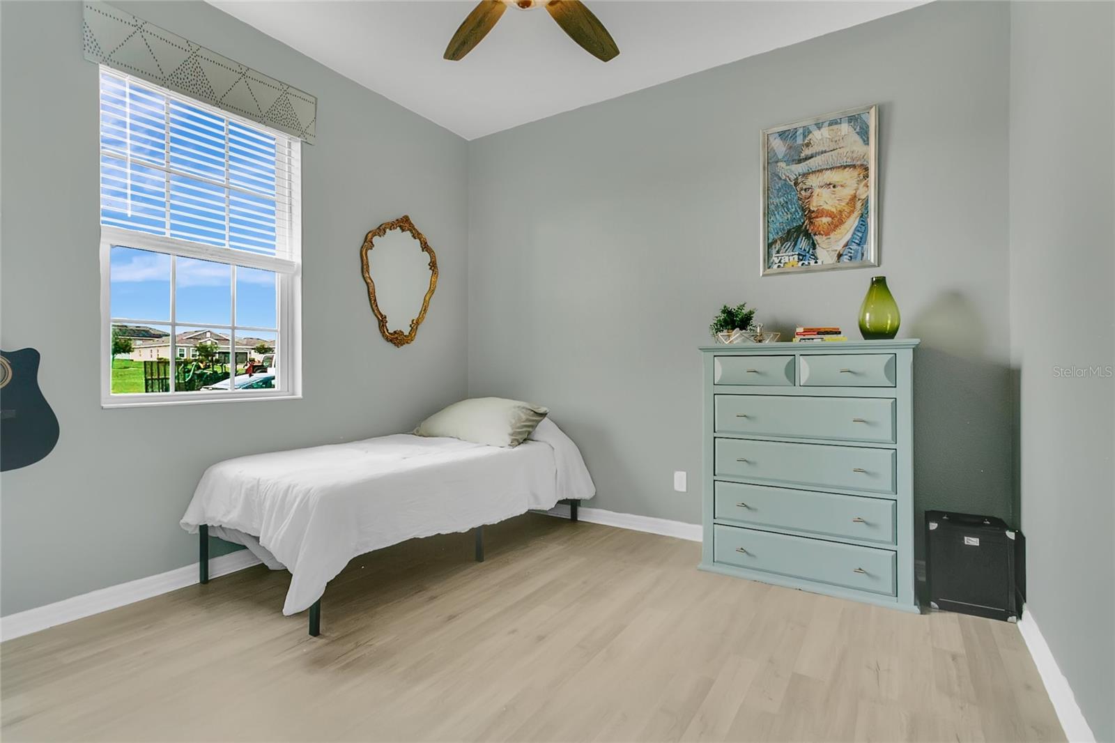 Image 17 of 35 For 356 Irving Bend Drive