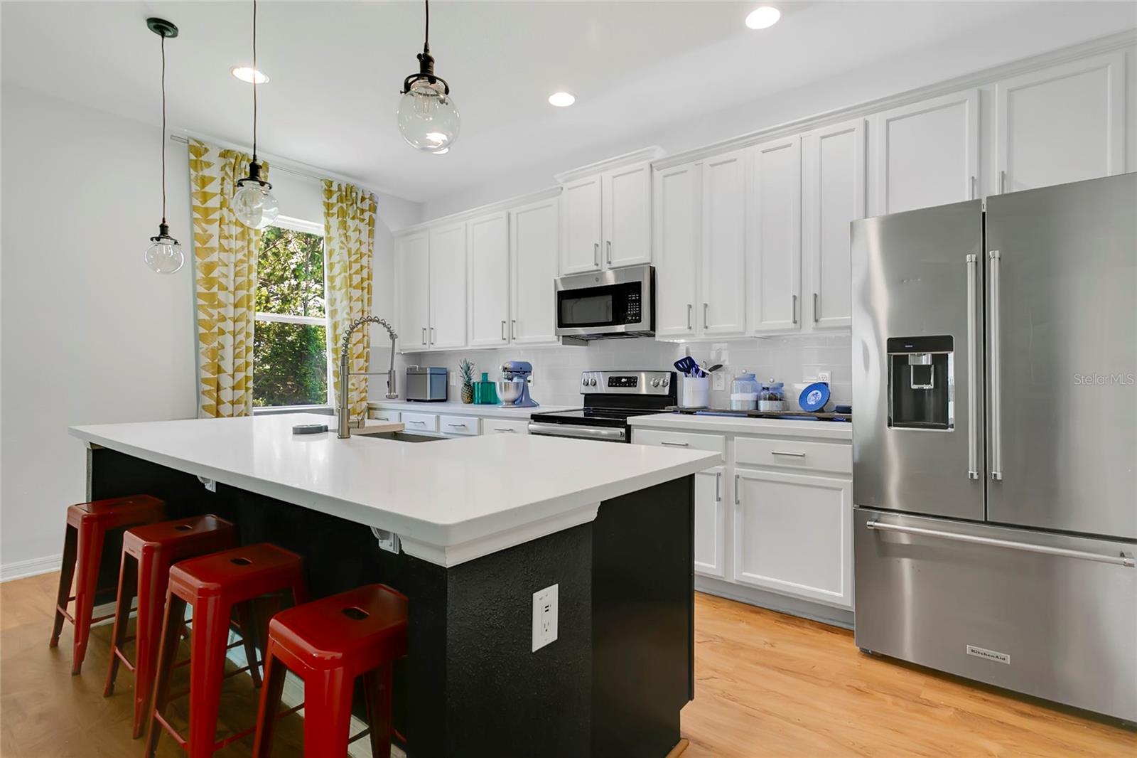 Image 9 of 35 For 356 Irving Bend Drive