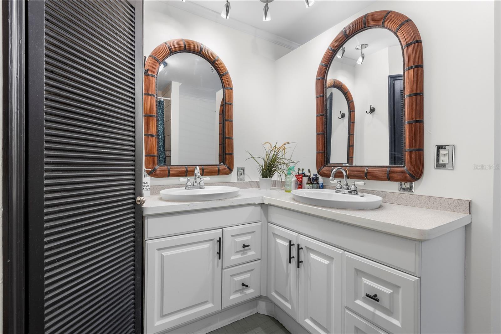 Image 14 of 40 For 4905 Bartlett Drive