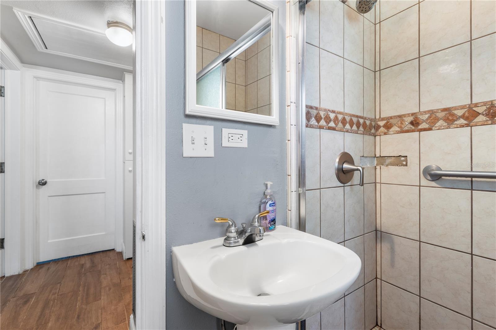 Image 33 of 40 For 4905 Bartlett Drive