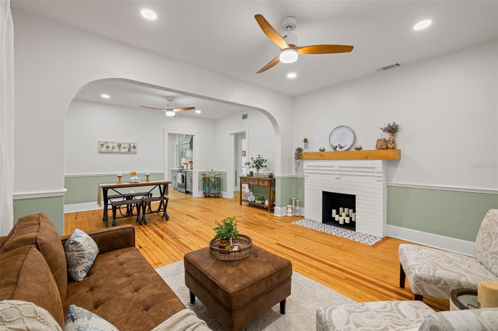 Image 13 of 53 For 1016 24th Avenue N